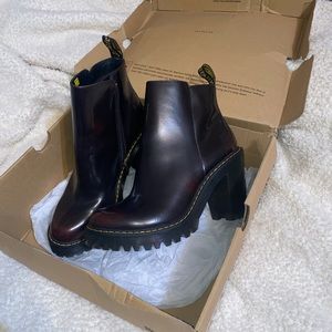 NIB Dr martens Magdalena cherry red size 9